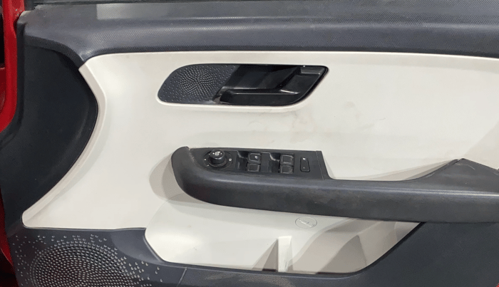 2023 Tata ALTROZ XM PLUS PETROL, Petrol, Manual, 83,213 km, Driver Side Door Panels Control
