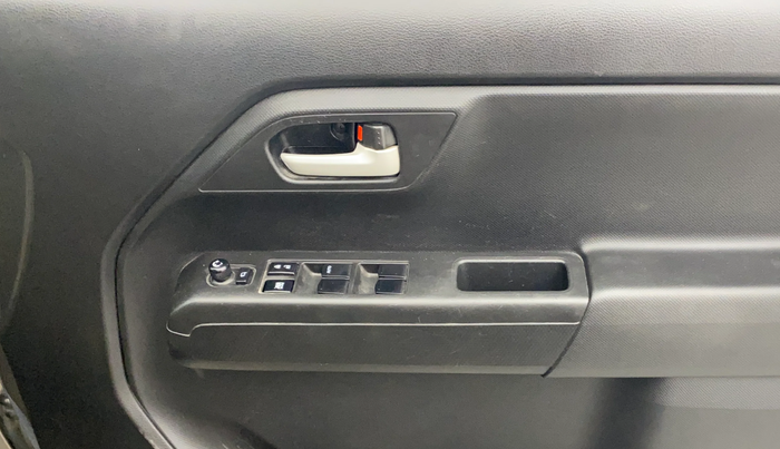 2022 Maruti New Wagon-R ZXI 1.2 AMT, Petrol, Automatic, 40,409 km, Driver Side Door Panels Control
