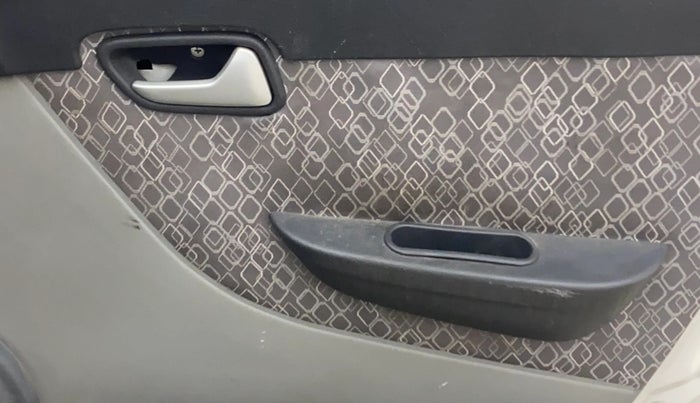 2019 Maruti Alto 800 LXI, Petrol, Manual, 93,065 km, Driver Side Door Panels Control