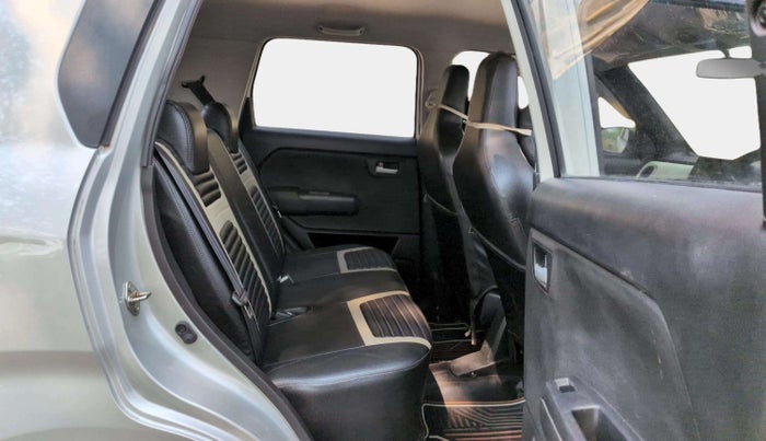2022 Maruti New Wagon-R ZXI 1.2, Petrol, Manual, 29,742 km, Right Side Rear Door Cabin