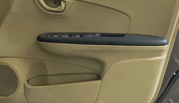 2016 Honda Amaze 1.2L I-VTEC SX, Petrol, Manual, 61,240 km, Driver Side Door Panels Control