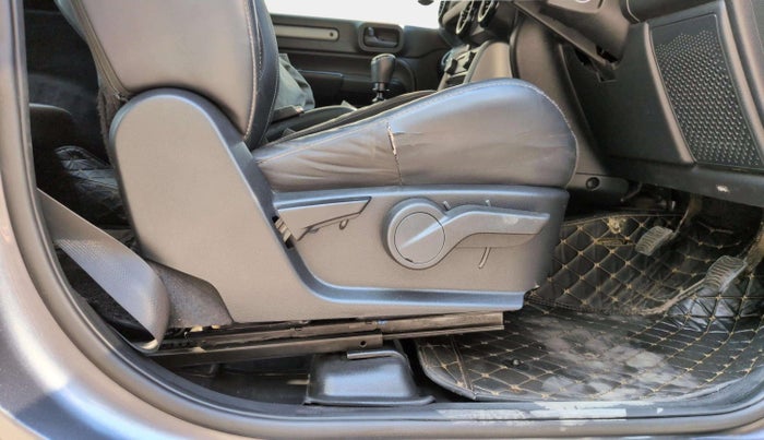 2022 Mahindra Thar LX HARD TOP 4WD MT, Diesel, Manual, 41,707 km, Driver Side Adjustment Panel