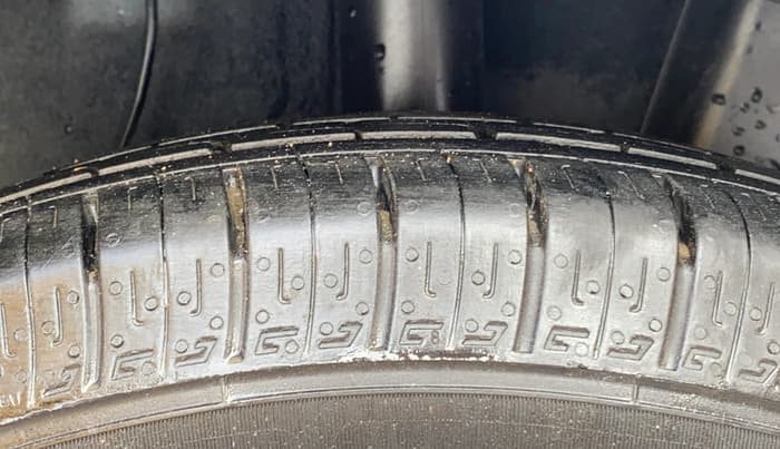 2022 Hyundai GRAND I10 NIOS SPORTZ 1.2 KAPPA VTVT CNG, CNG, Manual, 69,032 km, Left Rear Tyre Tread