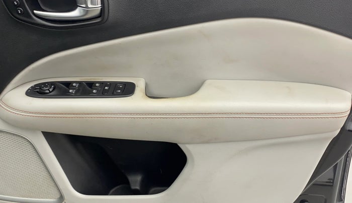 2020 Jeep Compass LIMITED PLUS DIESEL, Diesel, Manual, 91,400 km, Driver Side Door Panels Control