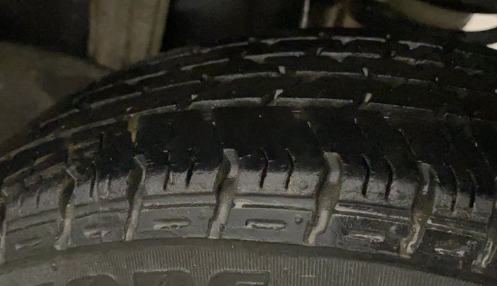 2016 Maruti Alto K10 LXI, Petrol, Manual, 48,023 km, Left Rear Tyre Tread