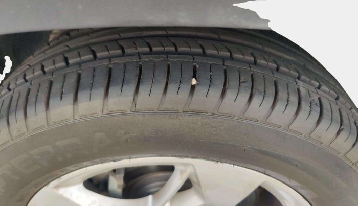 2022 MG HECTOR SHINE 1.5 PETROL TURBO CVT, Petrol, Automatic, 18,158 km, Left Front Tyre Tread