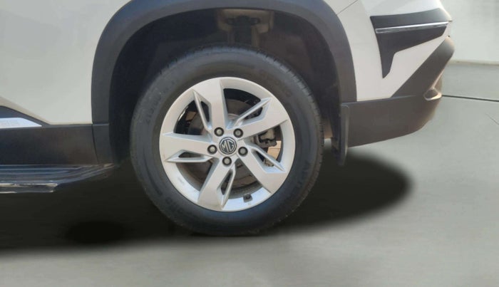 2022 MG HECTOR SHINE 1.5 PETROL TURBO CVT, Petrol, Automatic, 18,158 km, Left Rear Wheel