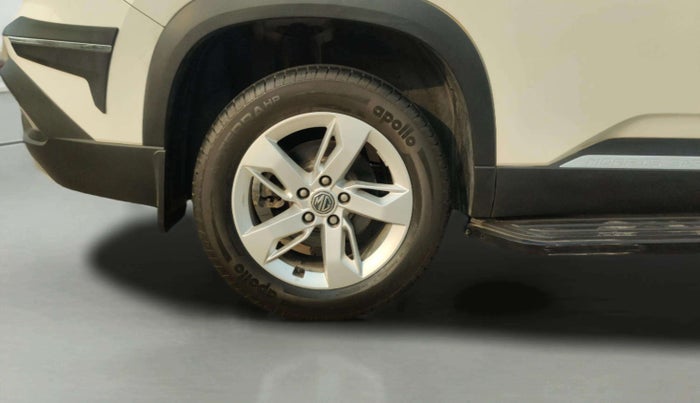 2022 MG HECTOR SHINE 1.5 PETROL TURBO CVT, Petrol, Automatic, 18,158 km, Right Rear Wheel