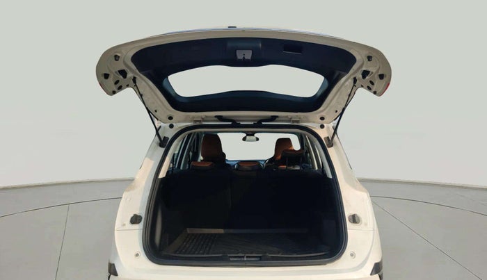 2022 MG HECTOR SHINE 1.5 PETROL TURBO CVT, Petrol, Automatic, 18,158 km, Boot Inside