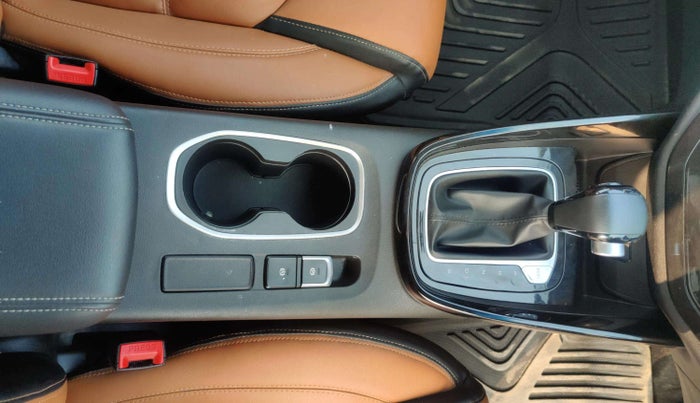 2022 MG HECTOR SHINE 1.5 PETROL TURBO CVT, Petrol, Automatic, 18,158 km, Gear Lever