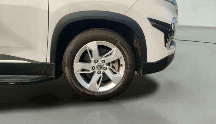 2022 MG HECTOR SHINE 1.5 PETROL TURBO CVT, Petrol, Automatic, 18,158 km, Right Front Wheel