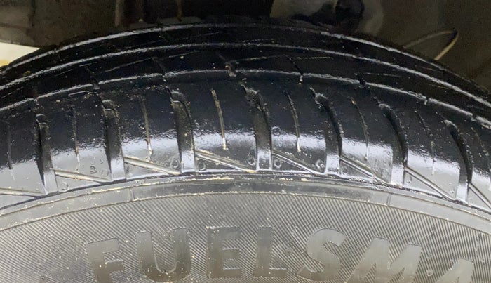 2022 Hyundai NEW SANTRO MAGNA, Petrol, Manual, 32,311 km, Left Front Tyre Tread