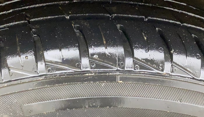 2022 Hyundai NEW SANTRO MAGNA, Petrol, Manual, 32,311 km, Right Rear Tyre Tread