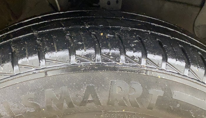 2022 Hyundai NEW SANTRO MAGNA, Petrol, Manual, 32,311 km, Right Front Tyre Tread