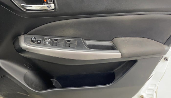 2023 Maruti Swift ZXI PLUS AMT DUAL TONE, Petrol, Automatic, 28,063 km, Driver Side Door Panels Control