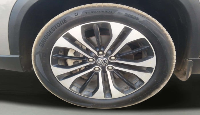 2023 MG HECTOR PLUS SHARP 2.0 DIESEL TURBO MT 6-STR, Diesel, Manual, 1,05,674 km, Right Rear Wheel