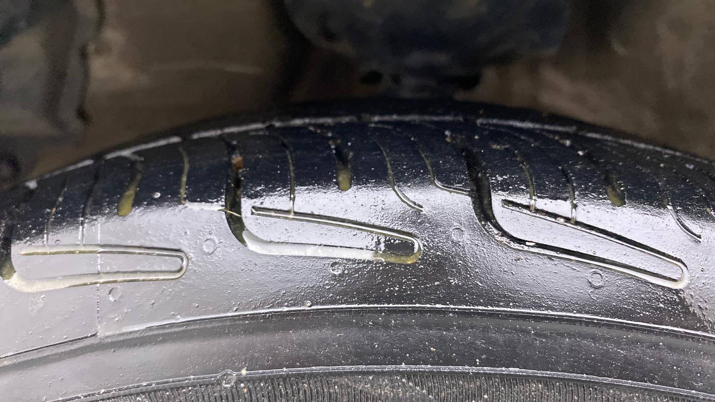2014 Maruti Celerio VXI AMT, Petrol, Automatic, 72,041 km, Left Front Tyre Tread