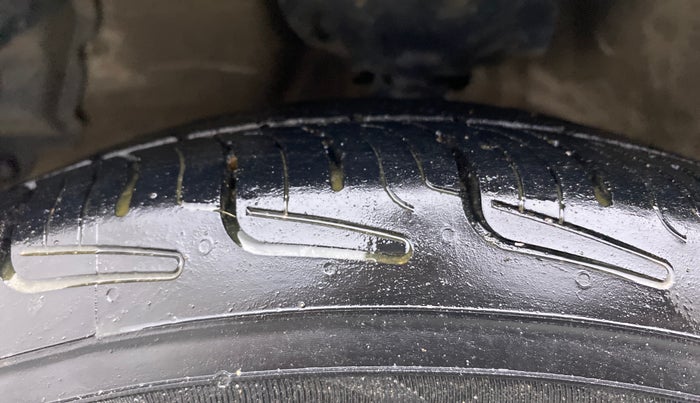 2014 Maruti Celerio VXI AMT, Petrol, Automatic, 72,041 km, Left Front Tyre Tread