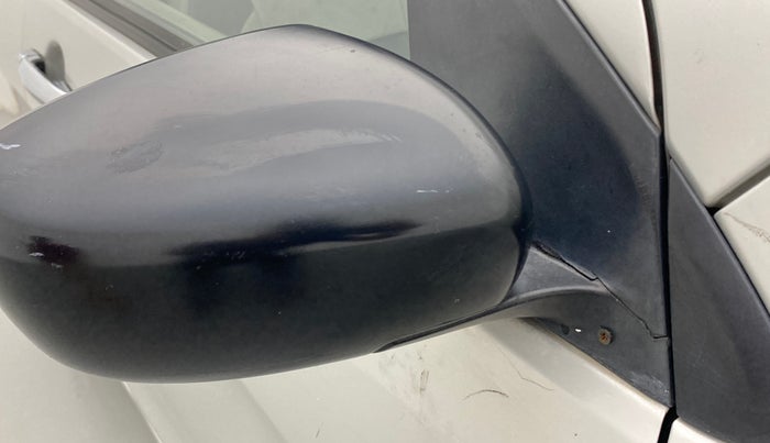 2014 Maruti Celerio VXI AMT, Petrol, Automatic, 72,041 km, Right rear-view mirror - Cover has minor damage