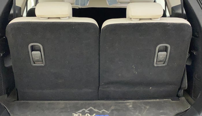 2021 Mahindra XUV700 AX 7 LUXURY P AT 7 STR, Petrol, Automatic, 73,781 km, Boot Inside