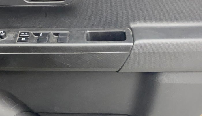 2021 Maruti New Wagon-R VXI 1.0, Petrol, Manual, 58,707 km, Driver Side Door Panels Control