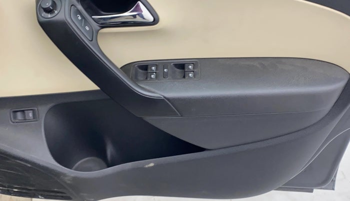 2020 Skoda Rapid STYLE TSI, Petrol, Manual, 85,009 km, Driver Side Door Panels Control