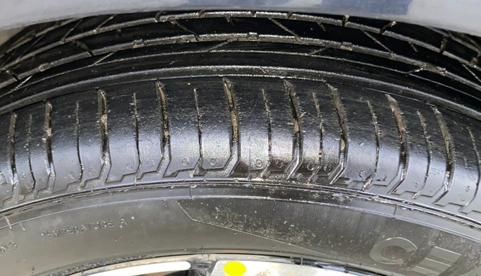 2024 Hyundai NEW I20 ASTA (O) 1.2 IVT, Petrol, Automatic, 4,262 km, Left Front Tyre Tread