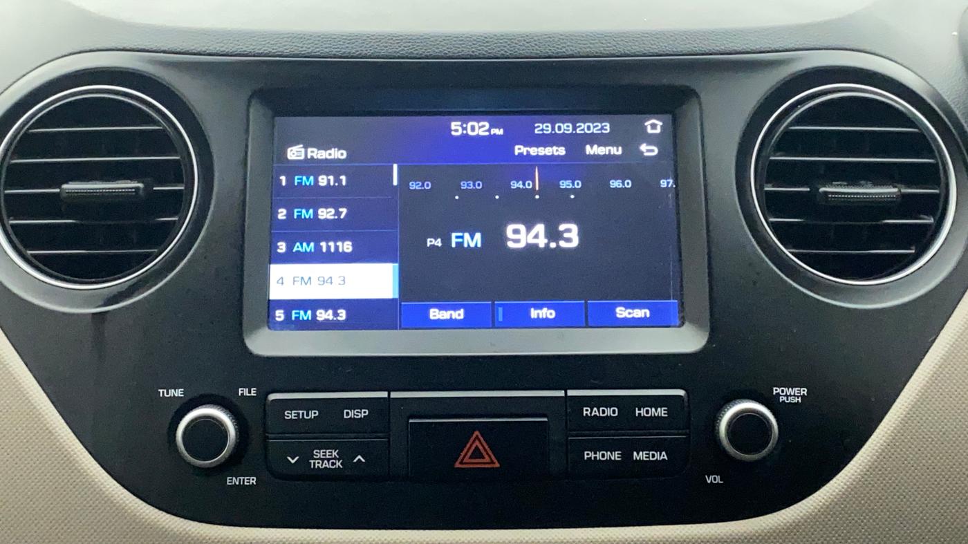 2019 Hyundai Xcent SX 1.2, Petrol, Manual, 35,829 km, Infotainment System