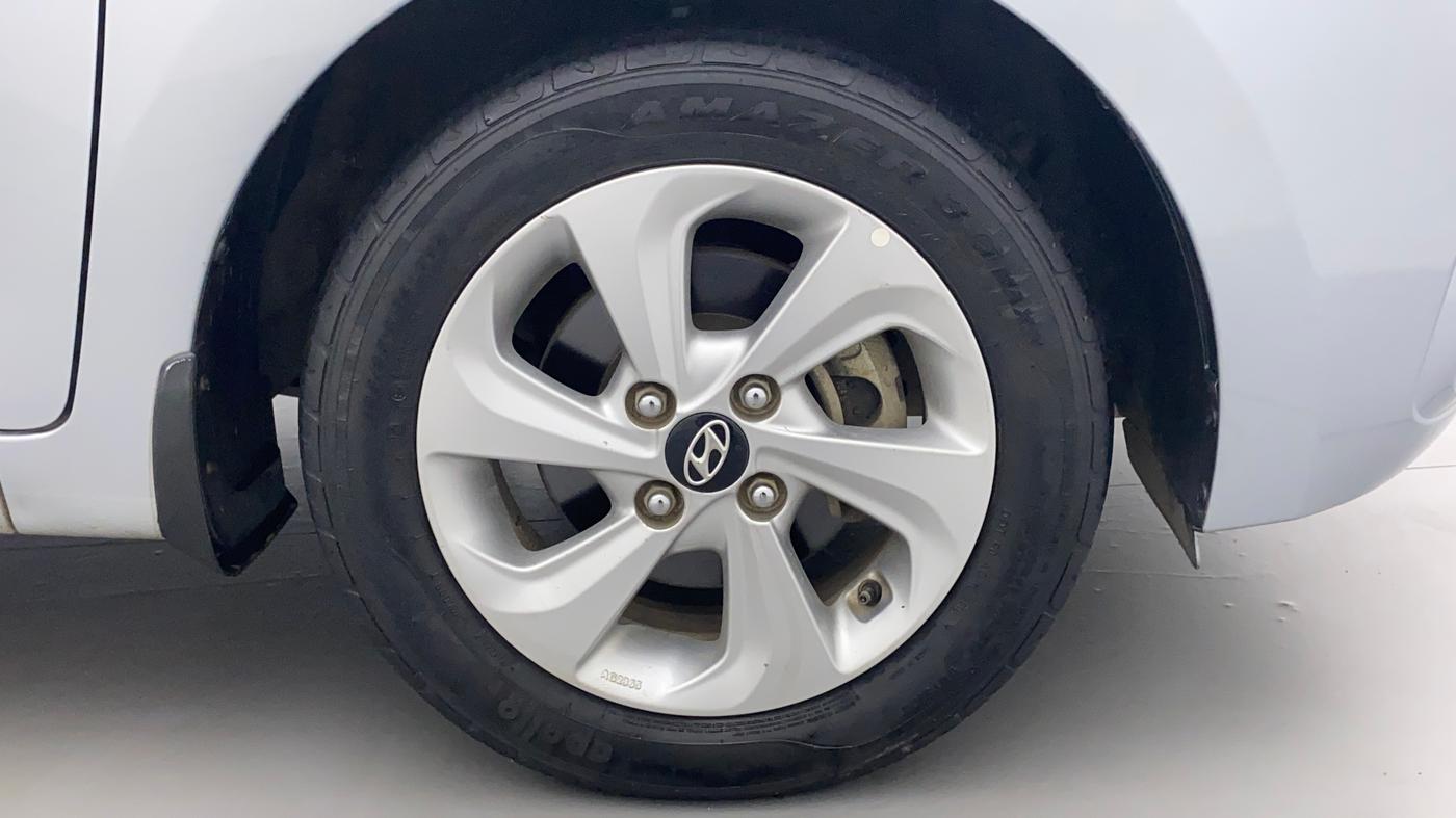 2019 Hyundai Xcent SX 1.2, Petrol, Manual, 35,829 km, Right Front Wheel