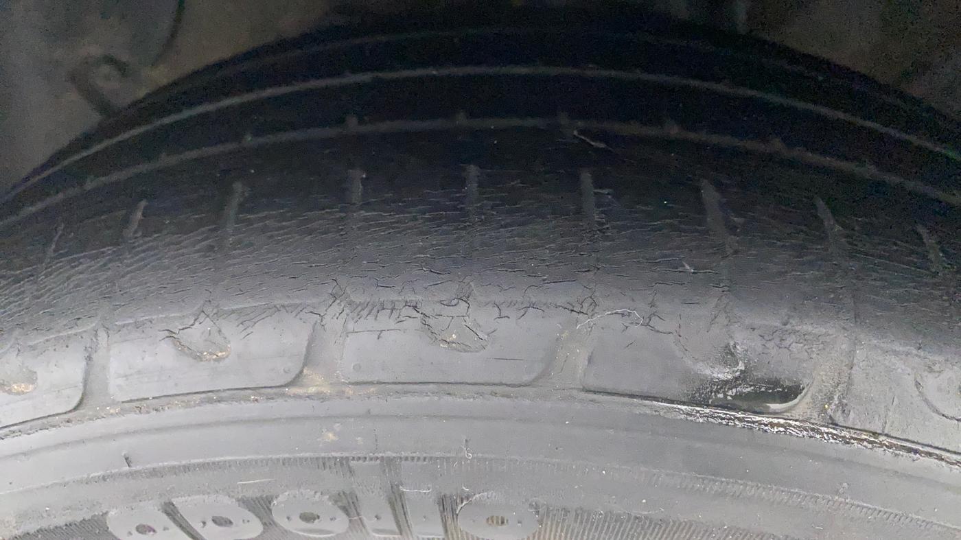 2019 Hyundai Xcent SX 1.2, Petrol, Manual, 35,829 km, Left Front Tyre Tread