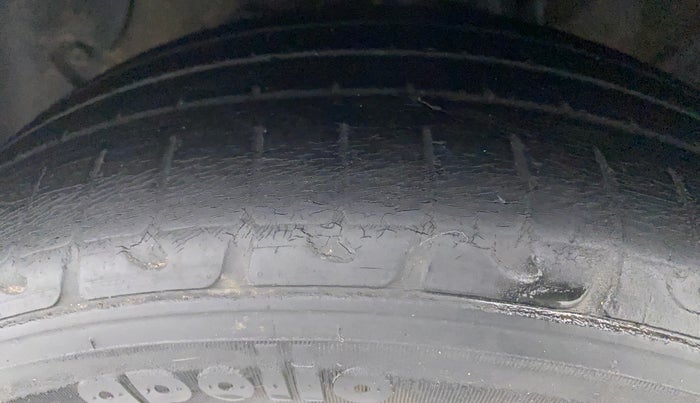 2019 Hyundai Xcent SX 1.2, Petrol, Manual, 35,829 km, Left Front Tyre Tread