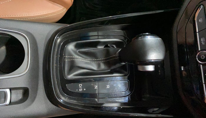 2020 MG HECTOR PLUS SHARP 1.5 PETROL TURBO DCT 6-STR, Petrol, Automatic, 44,116 km, Gear Lever
