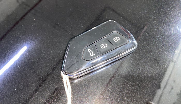 2020 MG HECTOR PLUS SHARP 1.5 PETROL TURBO DCT 6-STR, Petrol, Automatic, 44,116 km, Key Close Up