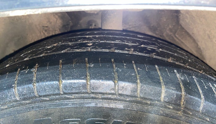 2020 MG HECTOR PLUS SHARP 1.5 PETROL TURBO DCT 6-STR, Petrol, Automatic, 44,116 km, Left Front Tyre Tread