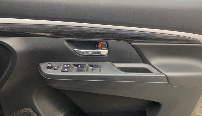 2021 Maruti XL6 ALPHA MT, Petrol, Manual, 41,745 km, Driver Side Door Panels Control