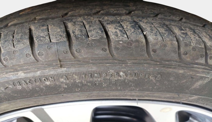 2024 Hyundai AURA SX 1.2 CNG, CNG, Manual, 11,711 km, Left Rear Tyre Tread