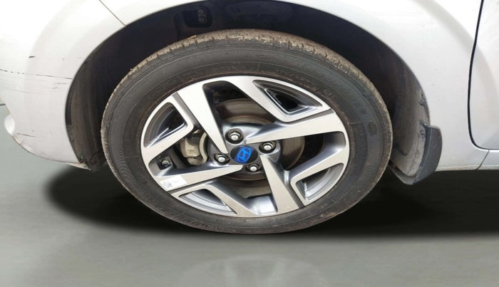 2024 Hyundai AURA SX 1.2 CNG, CNG, Manual, 11,711 km, Right Front Wheel