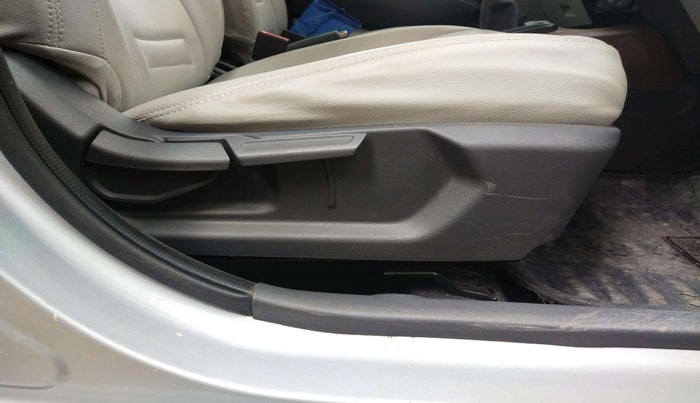 2024 Hyundai AURA SX 1.2 CNG, CNG, Manual, 11,711 km, Driver Side Adjustment Panel