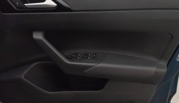 2024 Volkswagen VIRTUS GT Line 1.0 TSI MT, Petrol, Manual, 29,625 km, Driver Side Door Panels Control