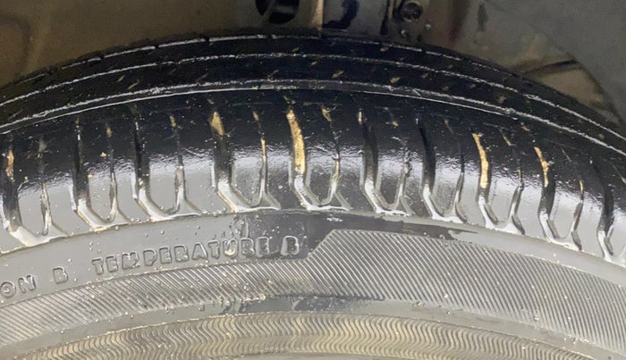 2018 Maruti Dzire VXI, Petrol, Manual, 29,832 km, Right Front Tyre Tread