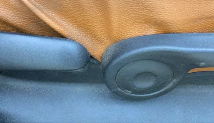 2016 Maruti S Cross ZETA 1.3, Diesel, Manual, 1,15,568 km, Driver Side Adjustment Panel