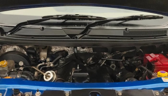 2016 Mahindra TUV300 T8, Diesel, Manual, 53,007 km, Engine View