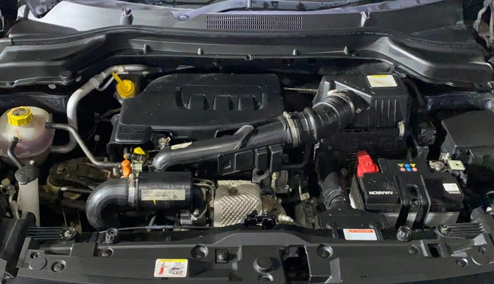 2024 Mahindra XUV300 W8 1.2 PETROL, Petrol, Manual, 1,084 km, Engine View