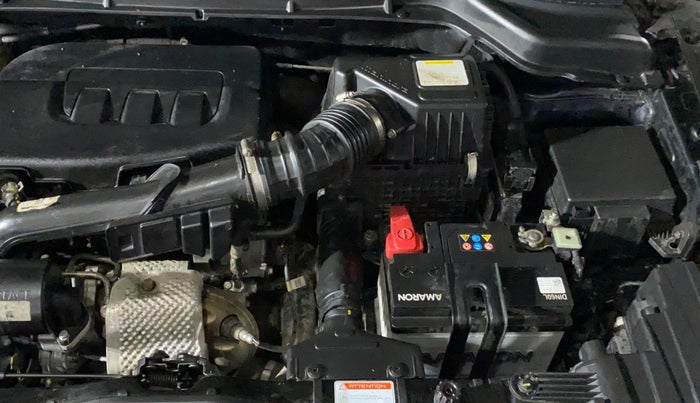 2024 Mahindra XUV300 W8 1.2 PETROL, Petrol, Manual, 1,084 km, Engine View - Left