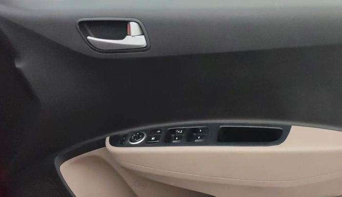 2014 Hyundai Grand i10 ASTA 1.2 KAPPA VTVT, Petrol, Manual, 98,348 km, Driver Side Door Panels Control