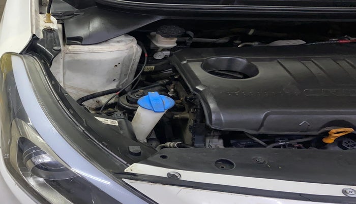 2016 Hyundai Elite i20 ASTA 1.4 CRDI, Diesel, Manual, 1,00,375 km, Engine View - Right