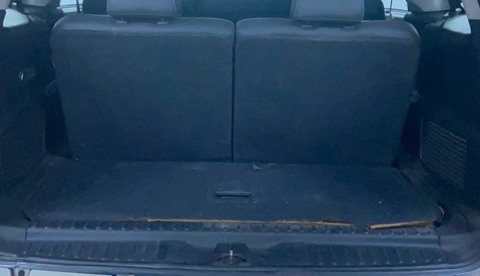 2017 Tata Hexa XT 4X2 7 STR, Diesel, Manual, 1,35,773 km, Boot Inside