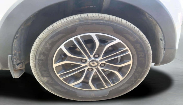 2021 Renault TRIBER RXE MT, Petrol, Manual, 52,328 km, Right Front Wheel