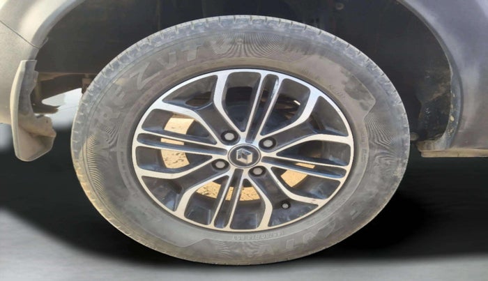 2021 Renault TRIBER RXE MT, Petrol, Manual, 52,328 km, Right Rear Wheel