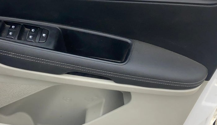 2022 KIA SONET HTX 1.0 DCT, Petrol, Automatic, 48,602 km, Driver Side Door Panels Control